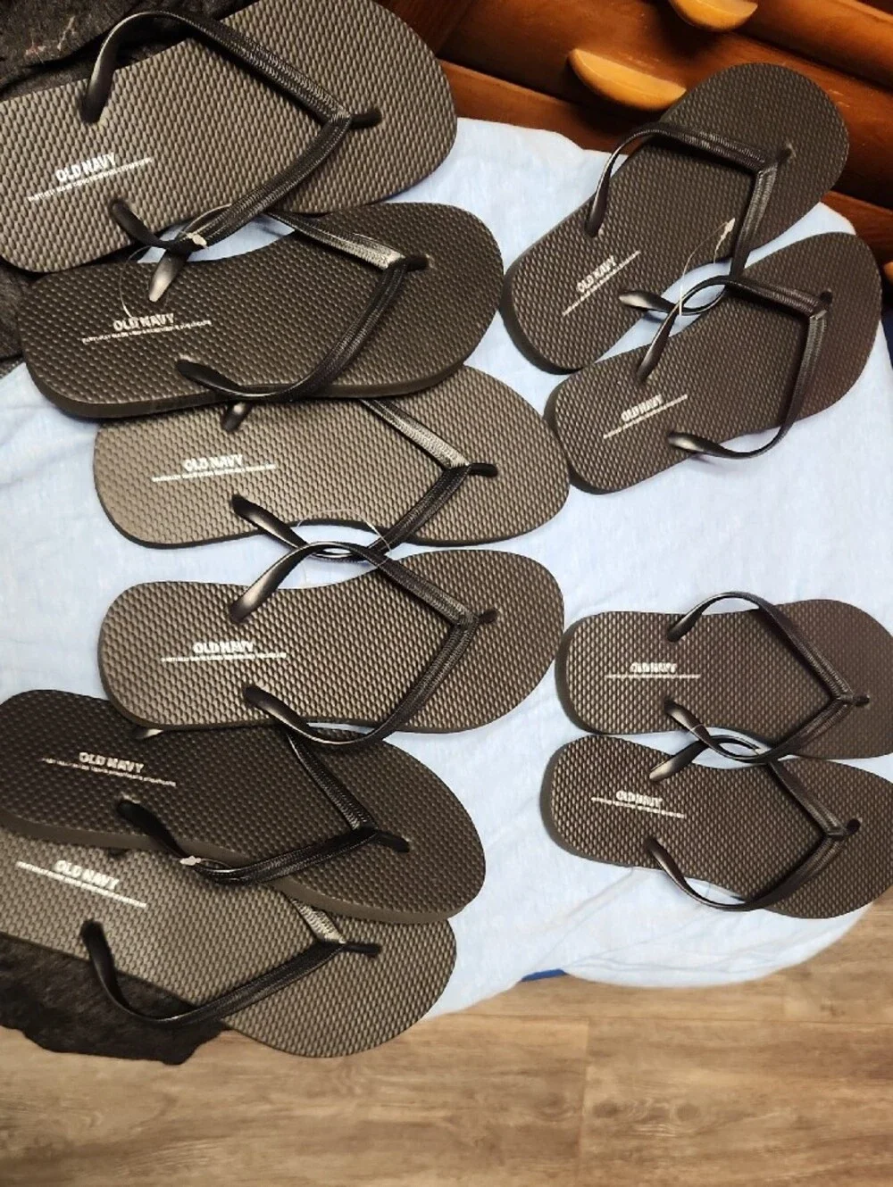 Woman's Black Flip Flops Old Navy Size 7 BUNDLE 5 PAIRS